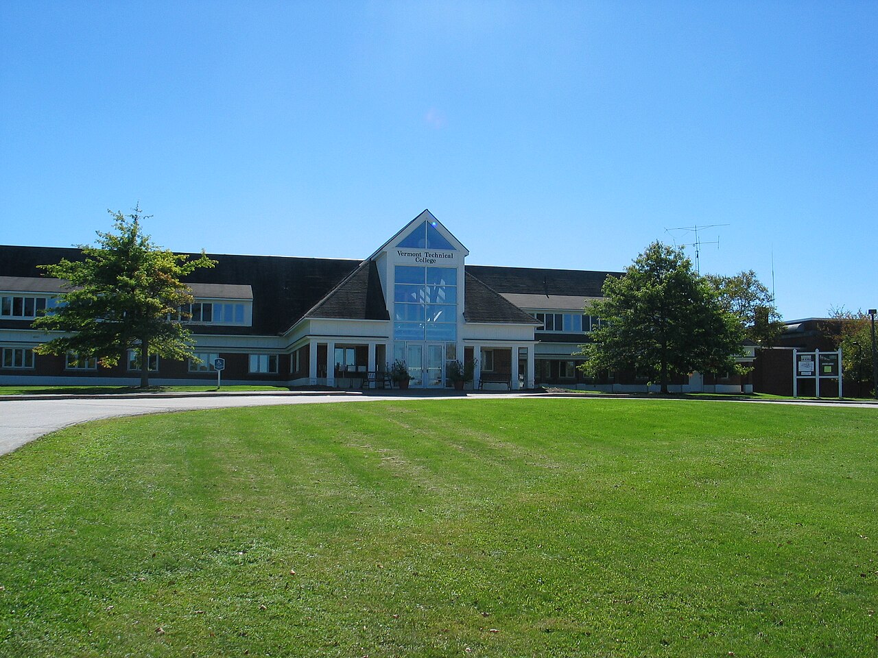 Bolivar Technical College campus