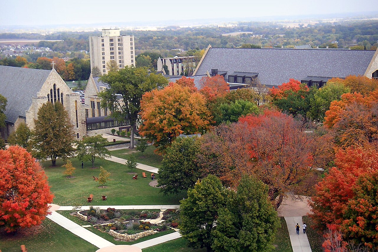 St Olaf College campus