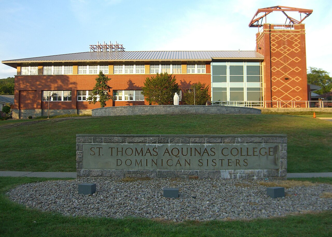 St. Thomas Aquinas College campus