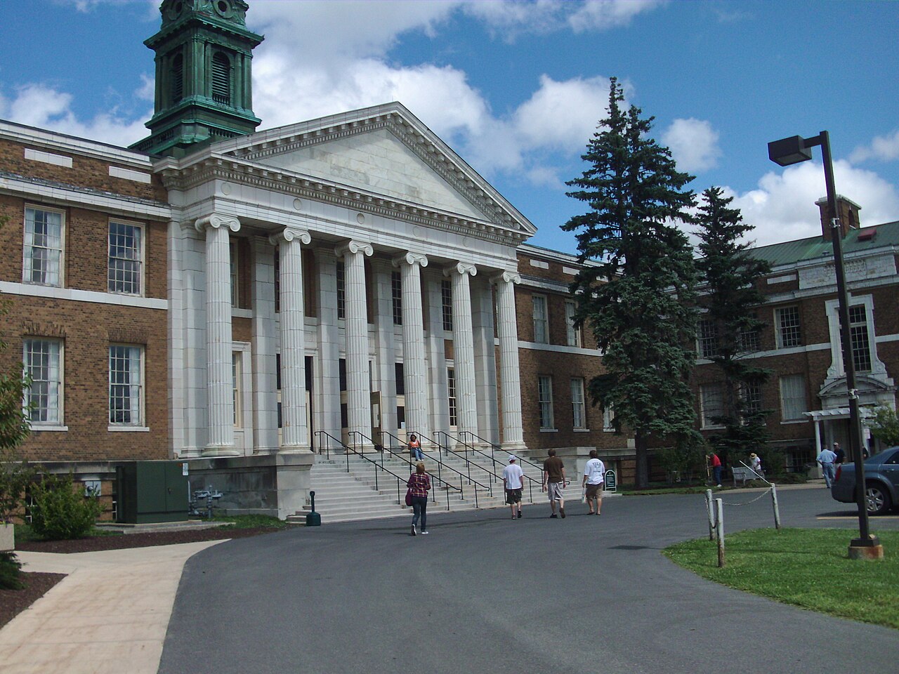 State University of New York at Oswego campus