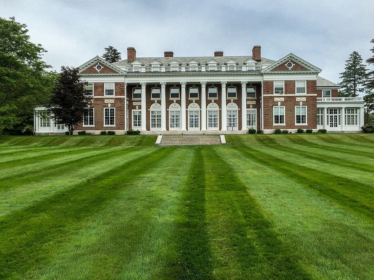 Stonehill College campus
