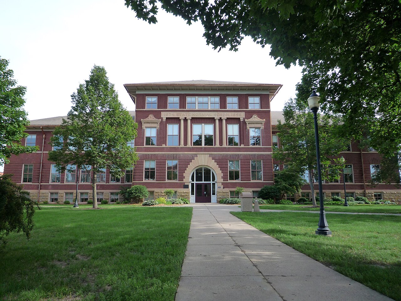 University of Wisconsin-River Falls campus